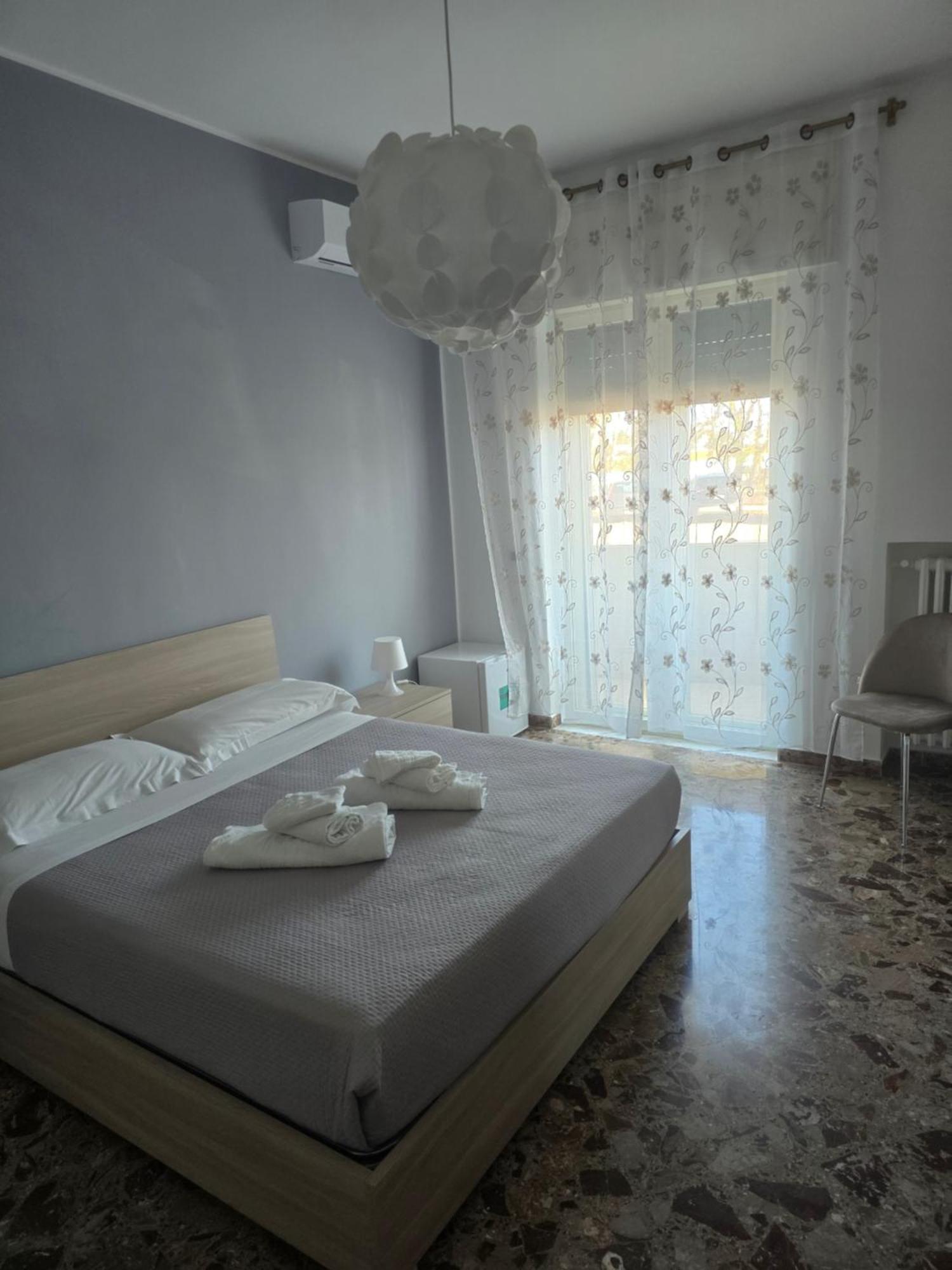 Hotel Ponte Sul Mare Bari Esterno foto